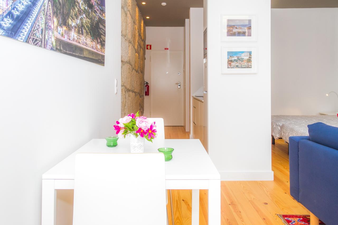Bright Apartment • Downtown Порто Екстериор снимка