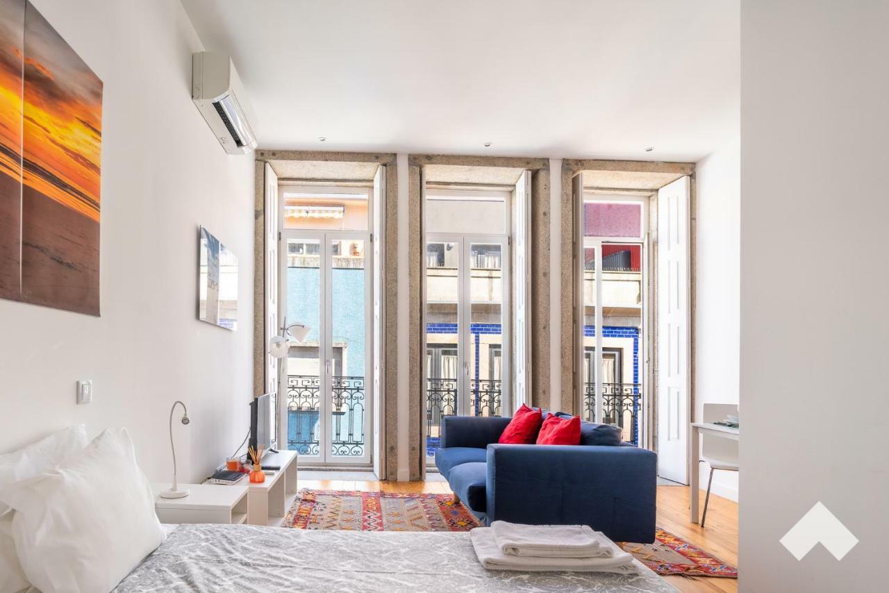 Bright Apartment • Downtown Порто Екстериор снимка