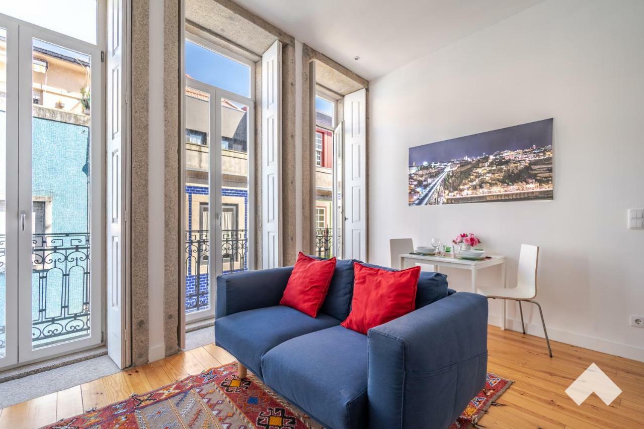 Bright Apartment • Downtown Порто Екстериор снимка